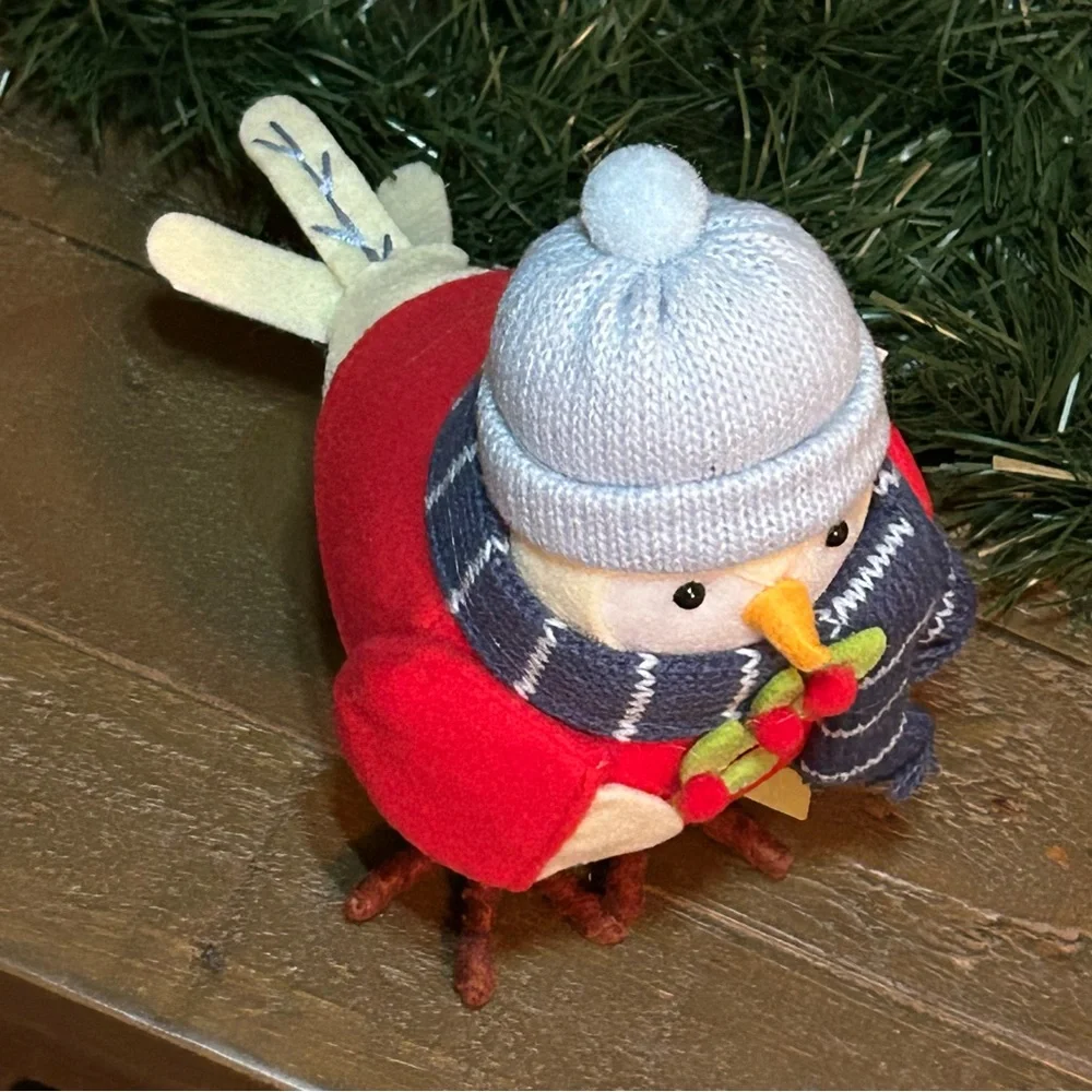 Featherly Friends BERRY Christmas Bird 2024 Target Wondershop. 7” Tall. NWT